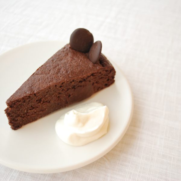 挽きたて玄米粉のお豆腐ショコラケーキ